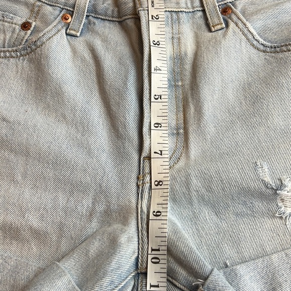 Levi’s 501 Hi-Waist distressed denim cuffed shorts Size 28 New - Picture 8 of 9